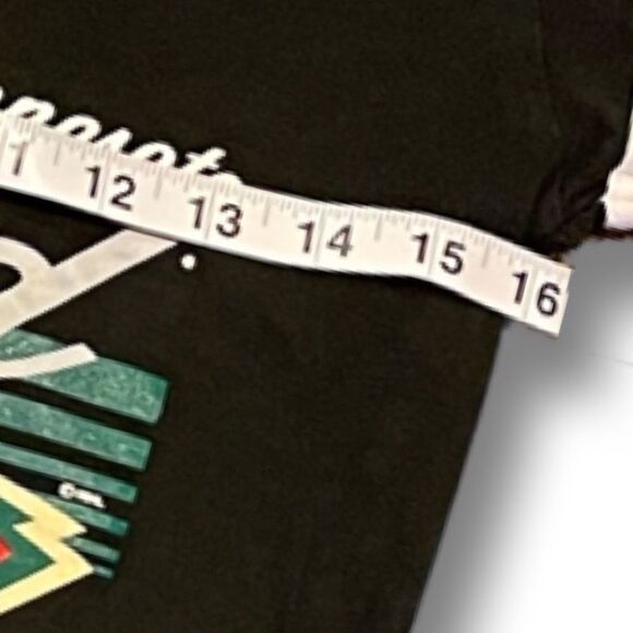 Majestic Women's/Juniors Minnesota Wild Net V-Notch T-Shirt • Small - Picture 5 of 7